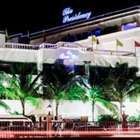 The Presidency Hotel Bhubaneswar Exterior foto