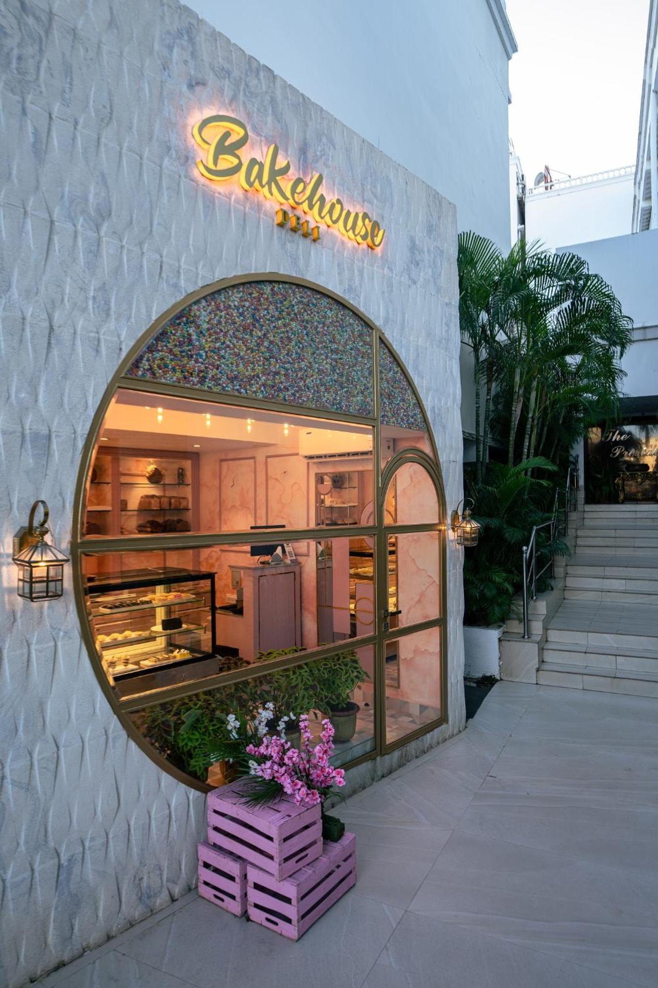 The Presidency Hotel Bhubaneswar Exterior foto