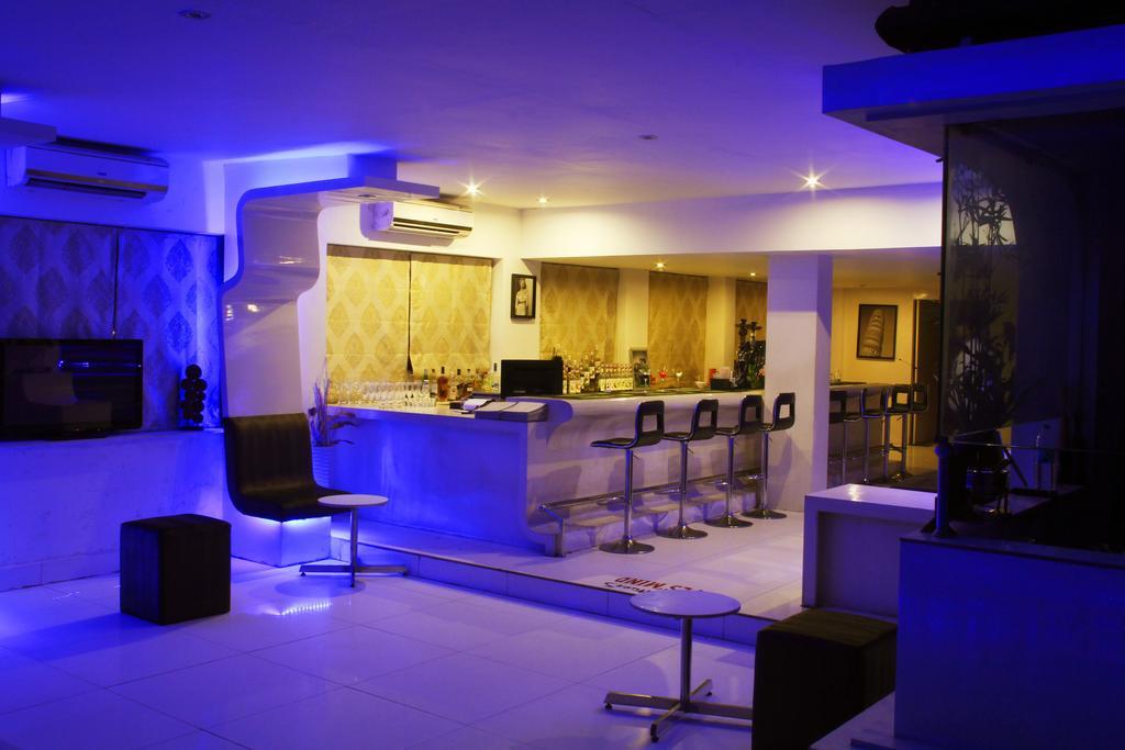 The Presidency Hotel Bhubaneswar Exterior foto